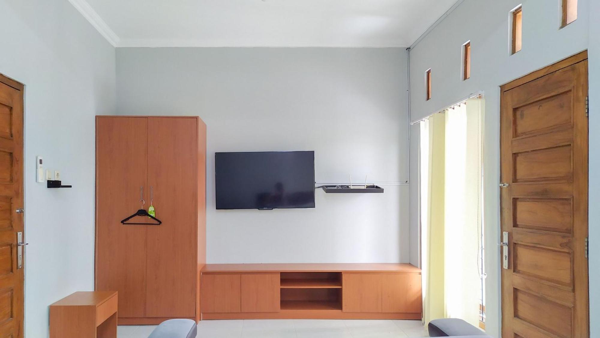 Omah Leren Mitra Reddoorz Near Gembiraloka Zoo Yogyakarta Hotel Kültér fotó