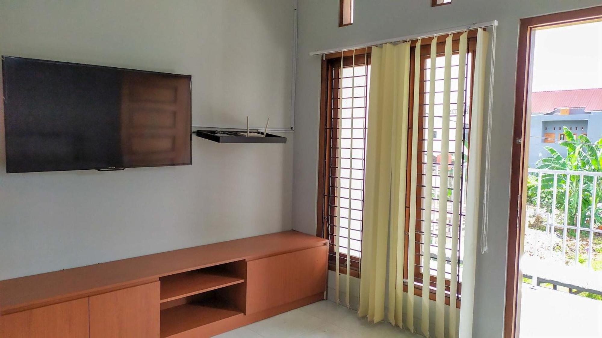 Omah Leren Mitra Reddoorz Near Gembiraloka Zoo Yogyakarta Hotel Kültér fotó